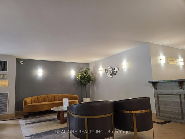 1016 - 5 Shady Golfway
