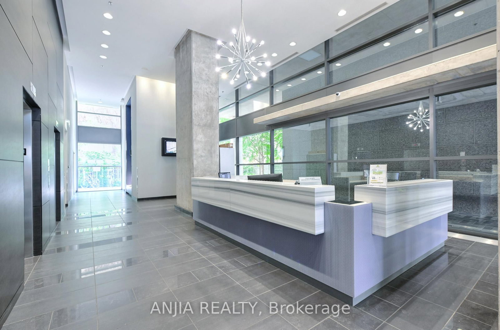281 Mutual Street • #1001 • Toronto, ON photo 2
