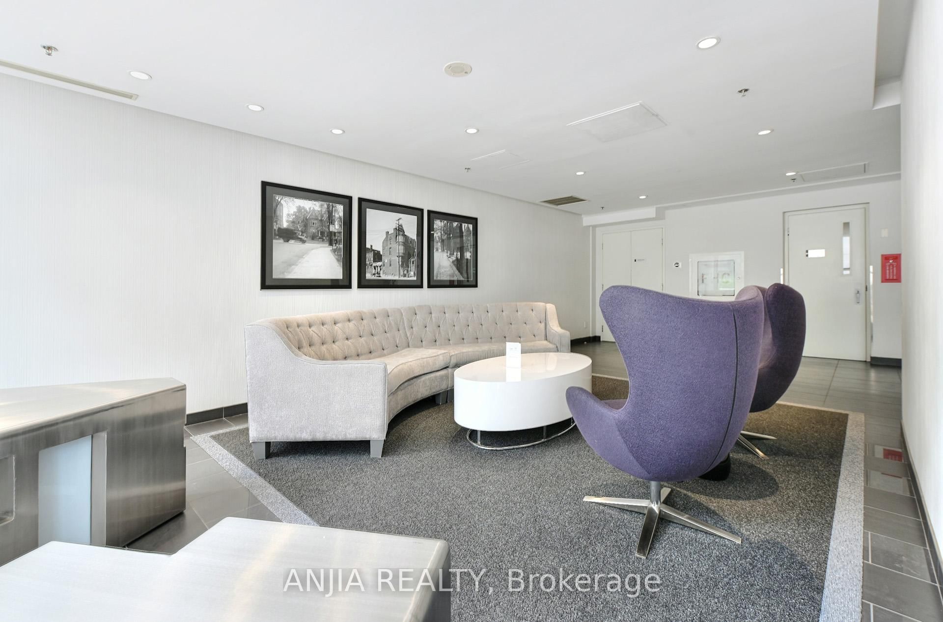 281 Mutual Street, Unit 1001