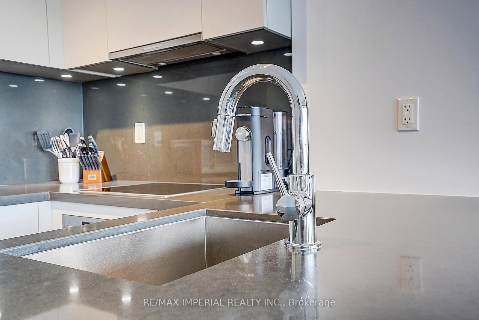 188 Cumberland Street • #2210 • Toronto, ON photo 11