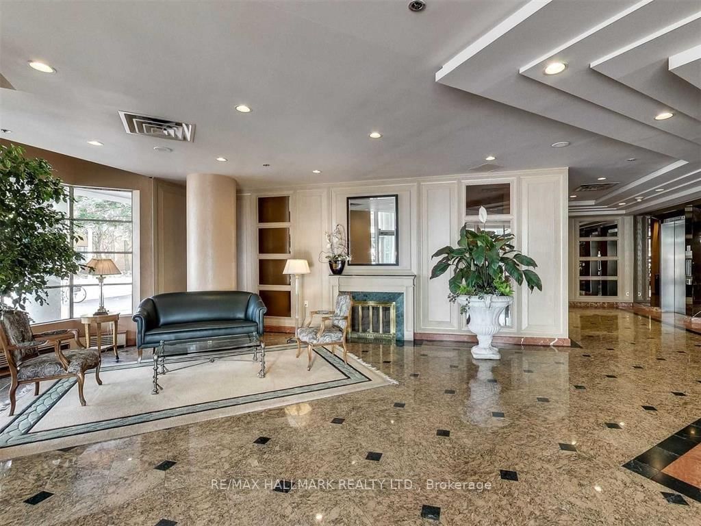 251 W Queens Quay • #404 • Toronto, ON photo 3