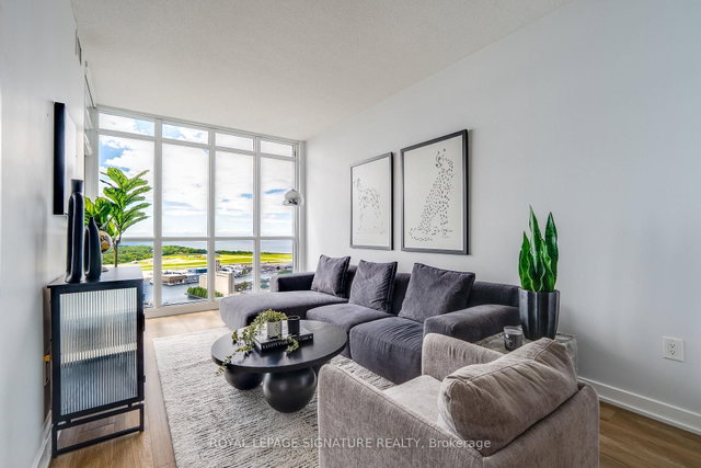 3907 - 15 Iceboat Terrace