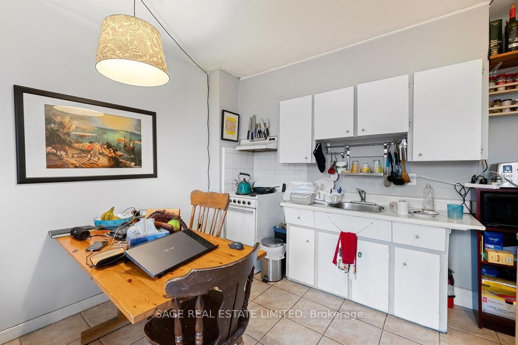276 Crawford Street • Toronto, ON photo 14