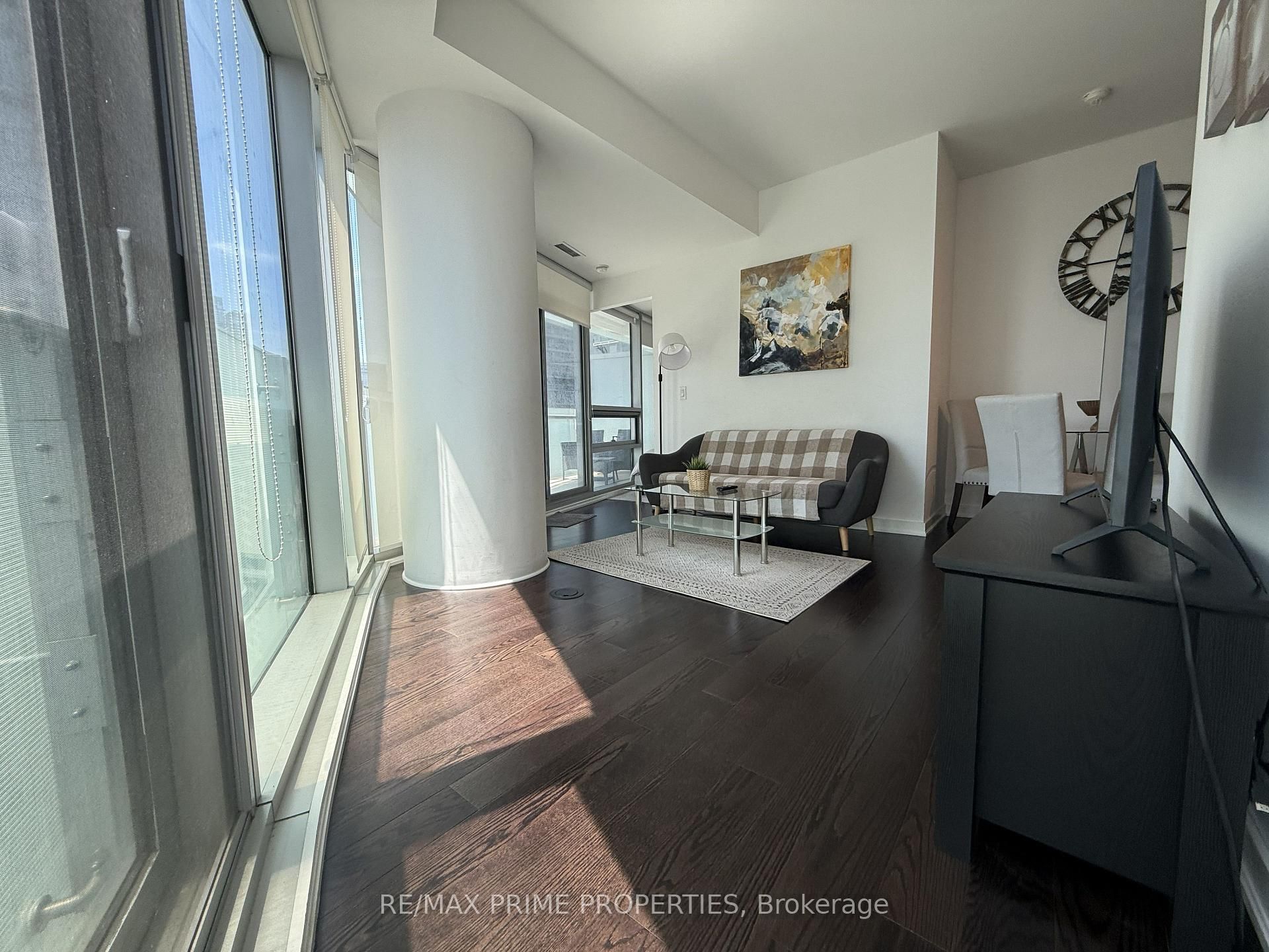 14 York Street, Unit 1605