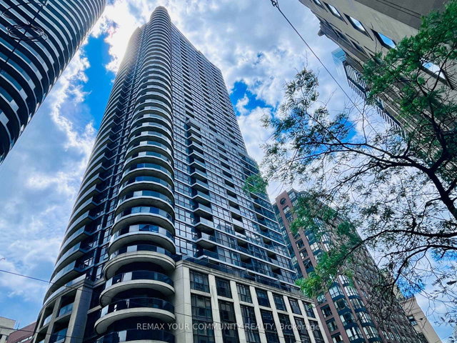 2710 - 21 Carlton Street