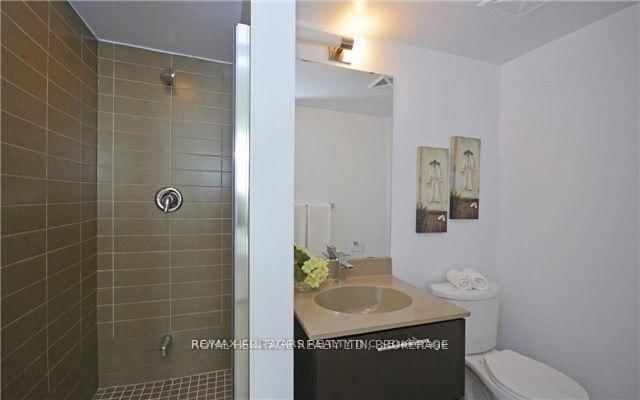 120 Dallimore Circle • #424 • Toronto, ON photo 12