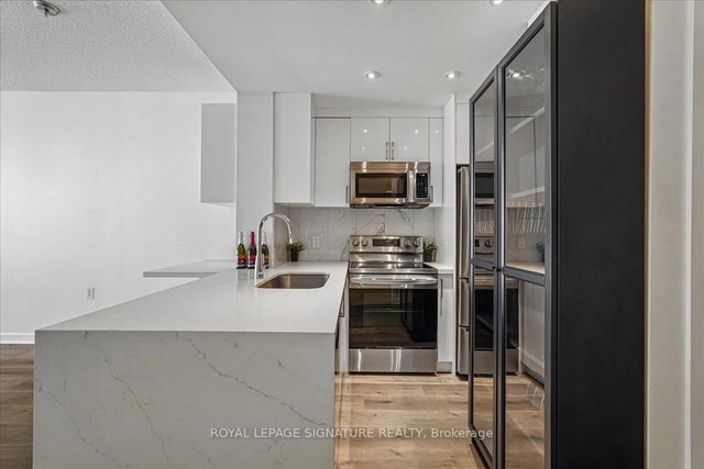 703 - 85 Bloor Street E