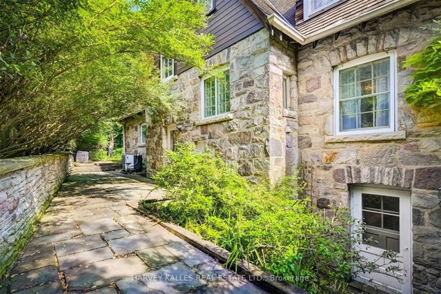 23 Donwoods Drive