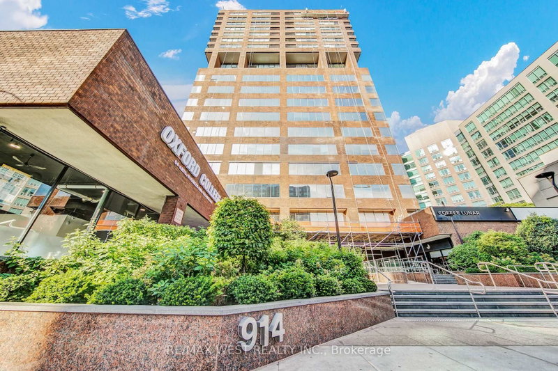 1202 - 914 Yonge Street