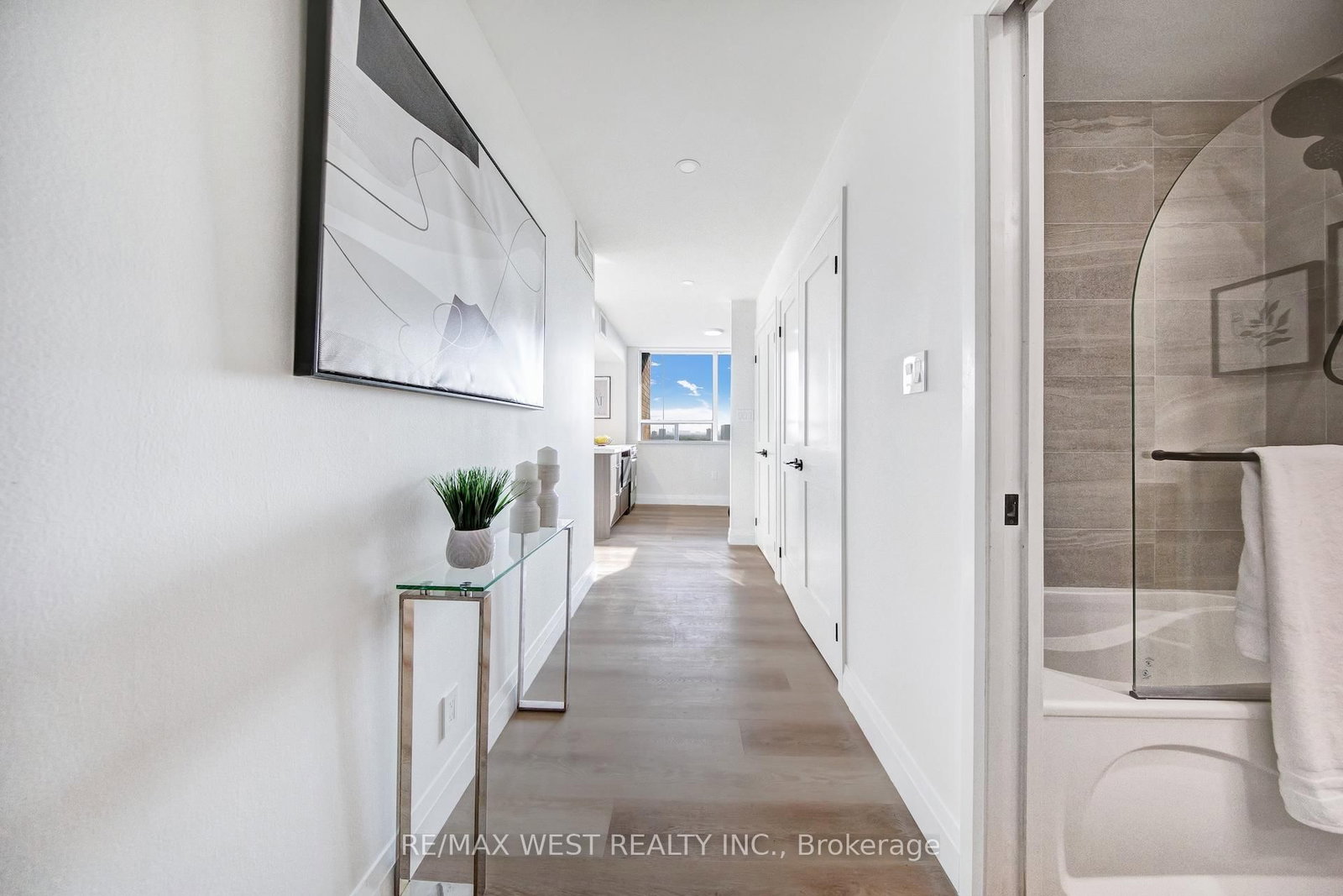 914 Yonge Street • #1202 • Toronto, ON photo 13