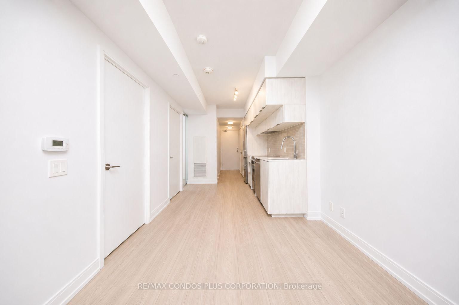 181 Dundas Street E, Unit 2215