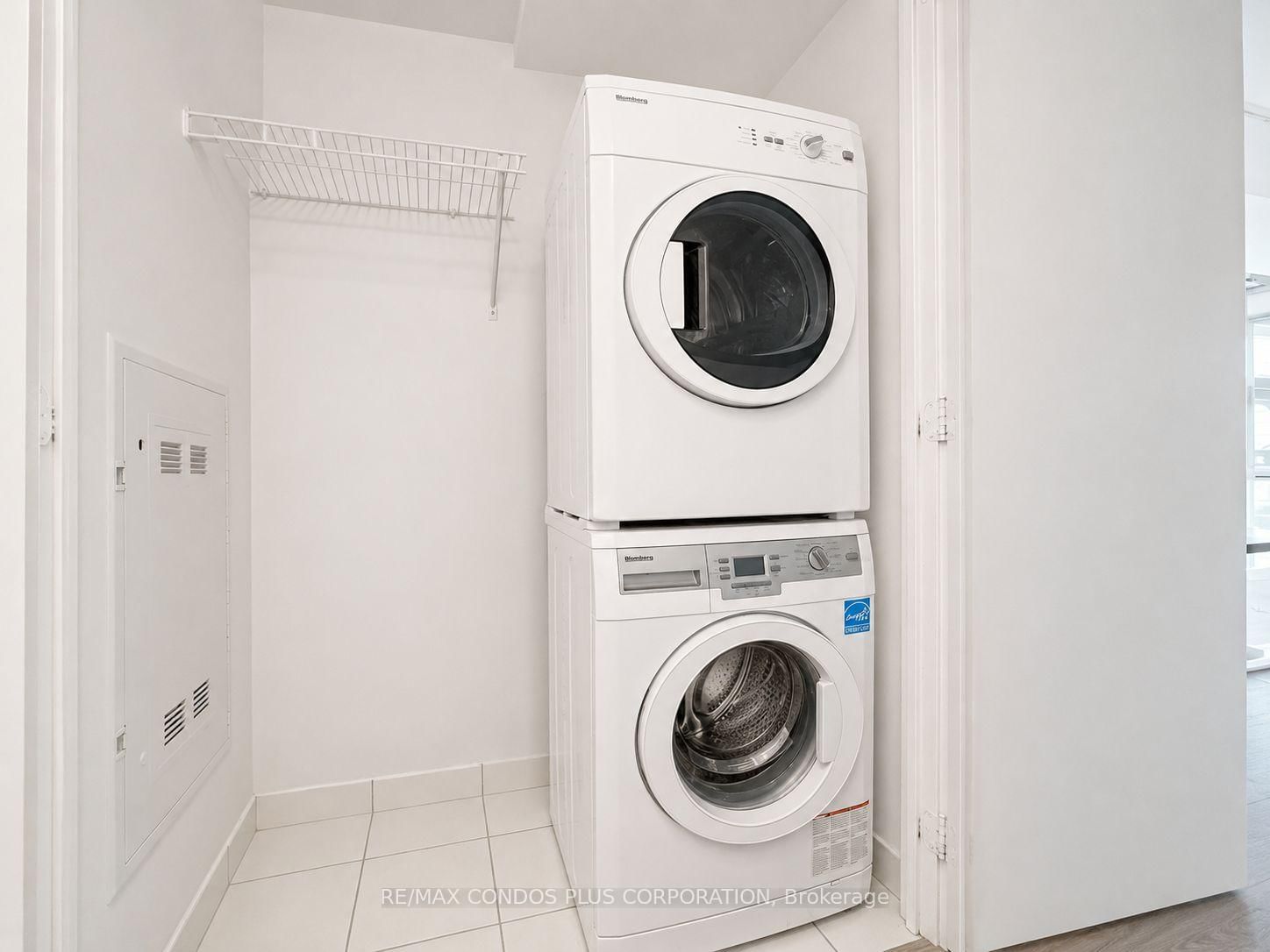 181 Dundas Street E, Unit 2215