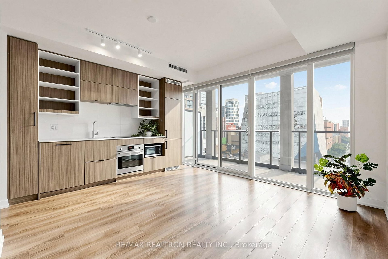 20 Edward Street • #619 • Toronto, ON photo 7