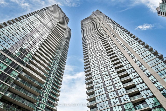 1206 - 18 Harbour Street