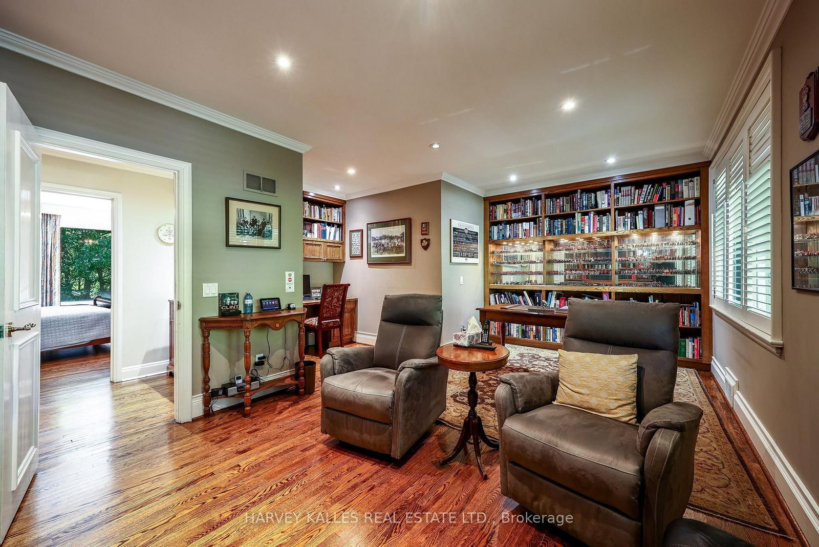 176 Old Yonge Street • Toronto, ON photo 24