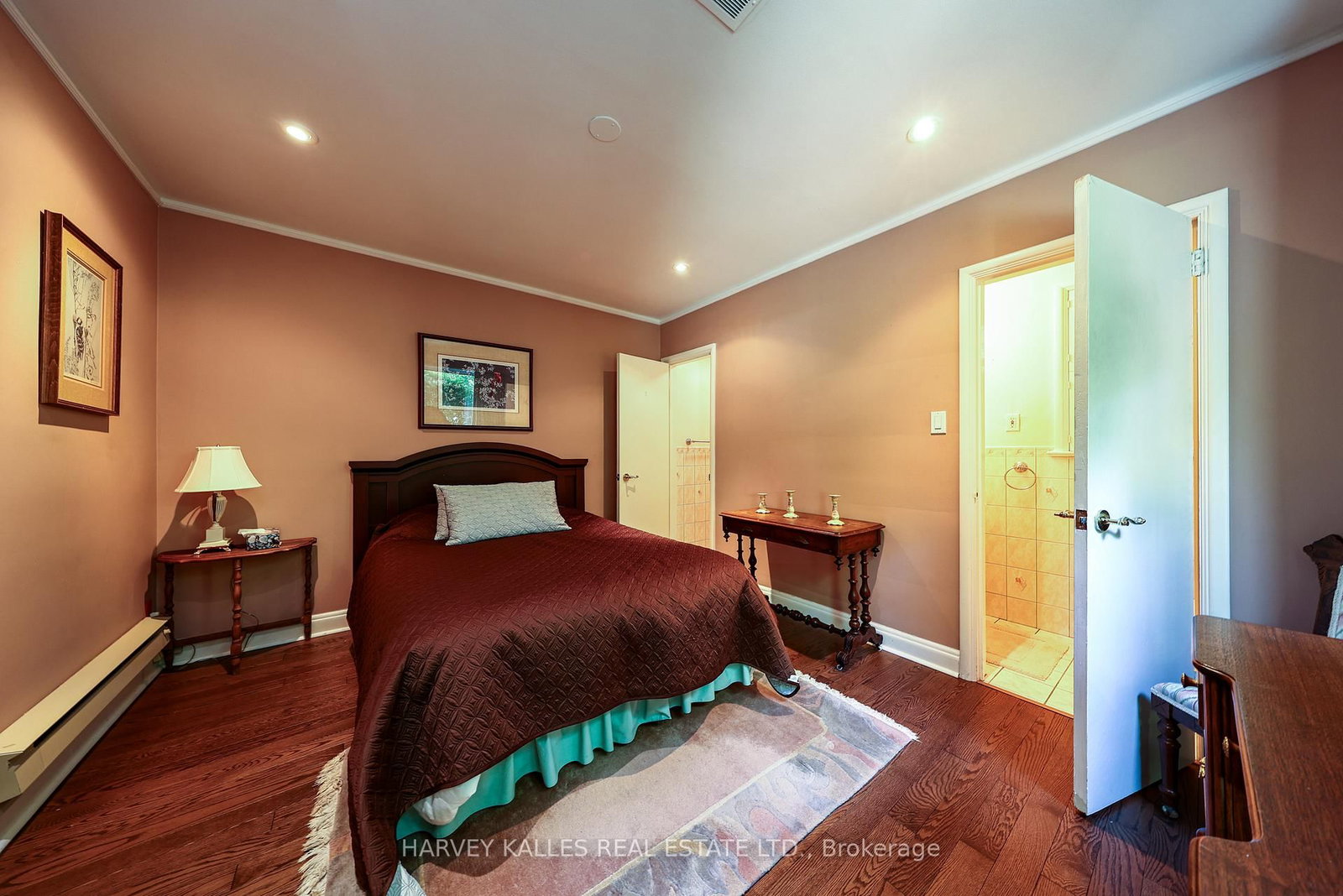 176 Old Yonge Street • Toronto, ON photo 36