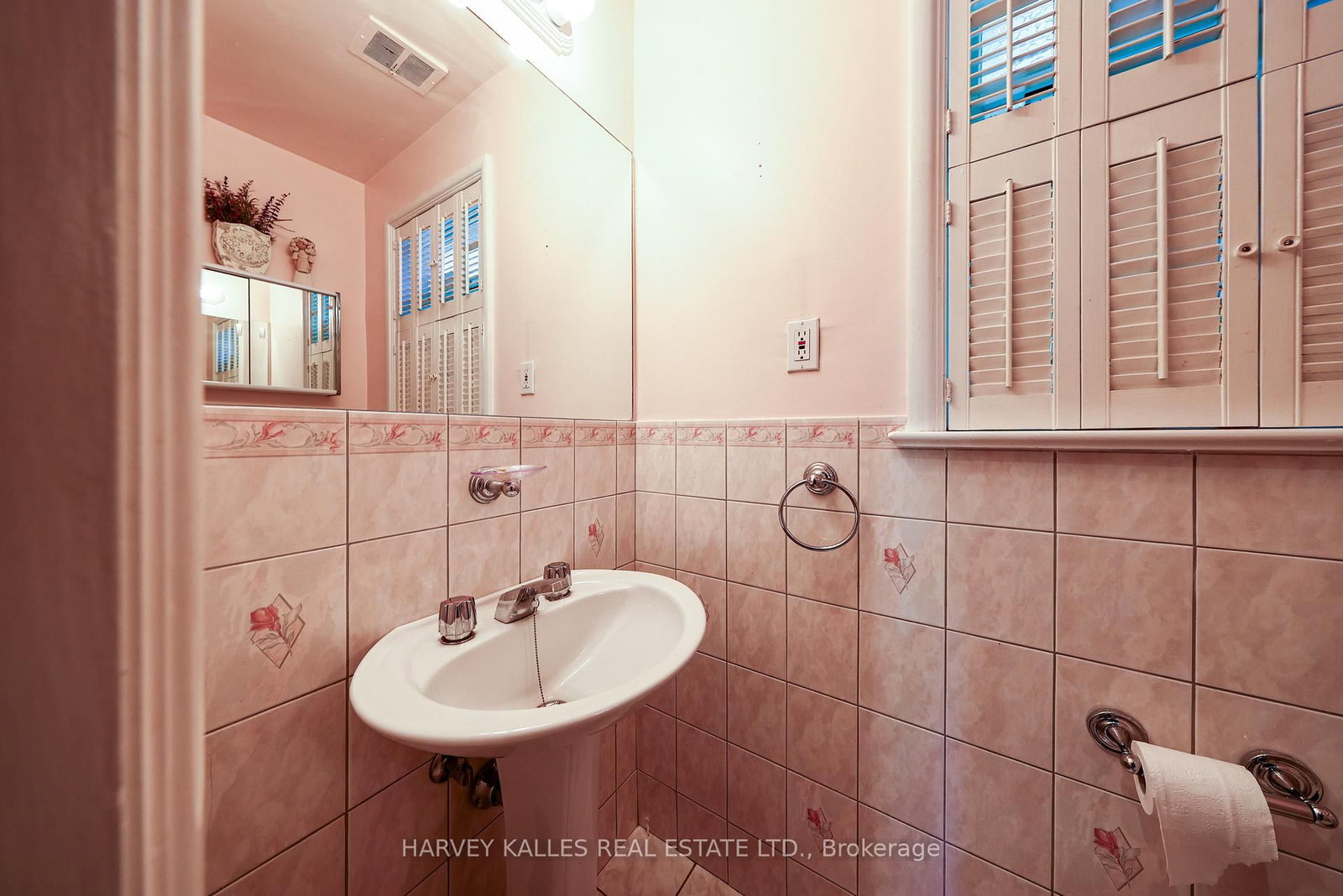 176 Old Yonge Street • Toronto, ON photo 37