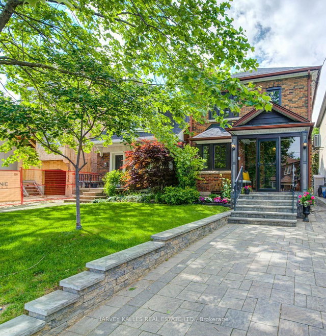 62 Roe Avenue