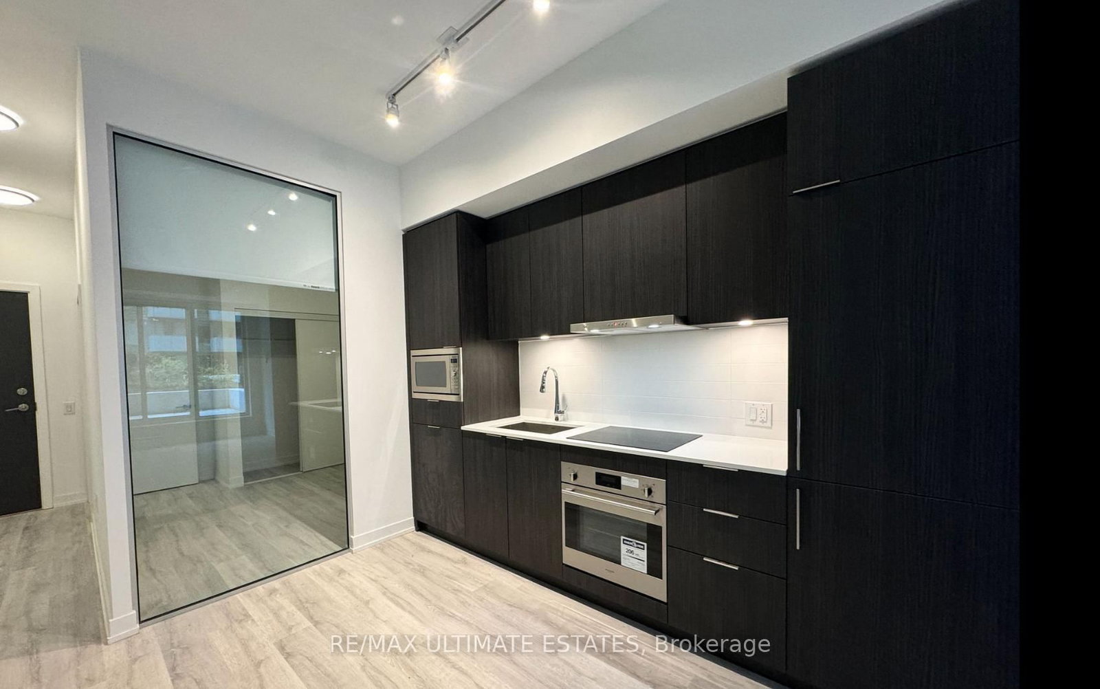 S301 - 8 Olympic Garden Drive N, Toronto 3