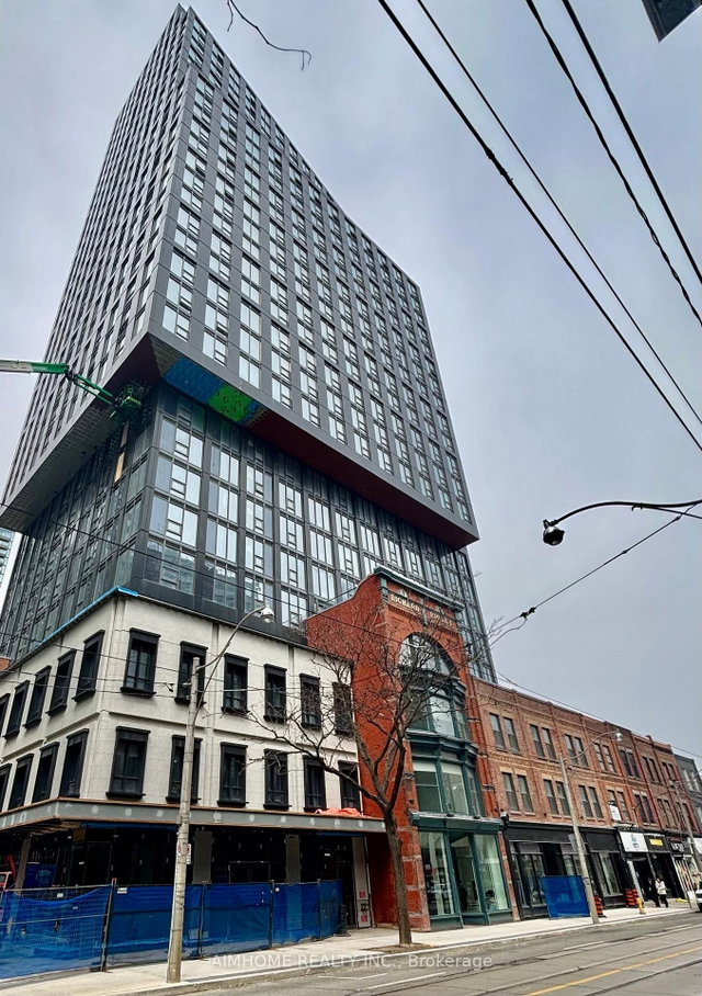 3303 - 100 Queen Street E