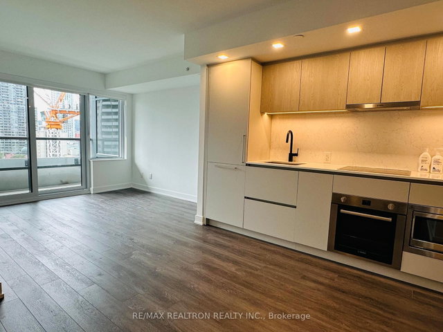 1201 - 609 Sherbourne Street