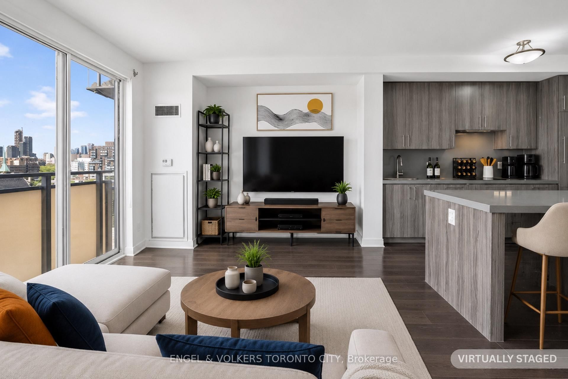 156 Portland Street, Unit 606