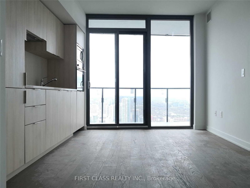 home for lease on 4613-11 Wellesley Street W