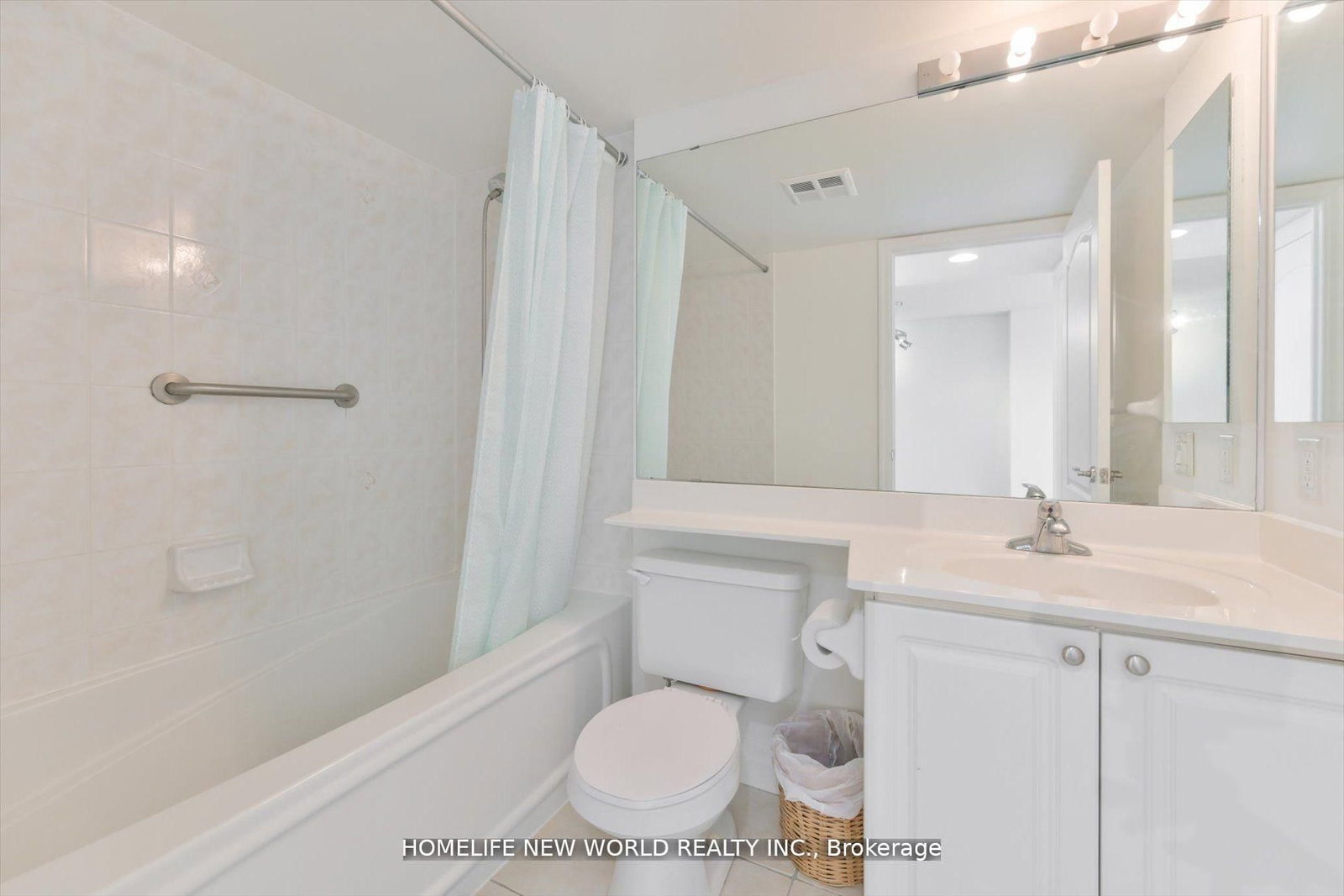 21 Hillcrest Avenue • #607 • Toronto, ON photo 16