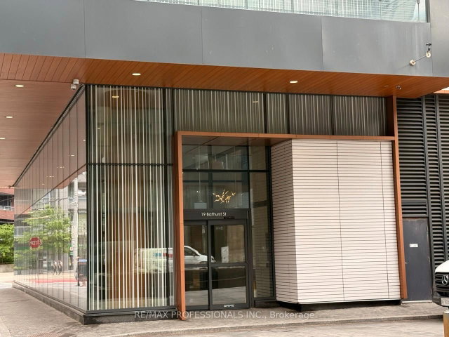 1708 - 19 Bathurst Street