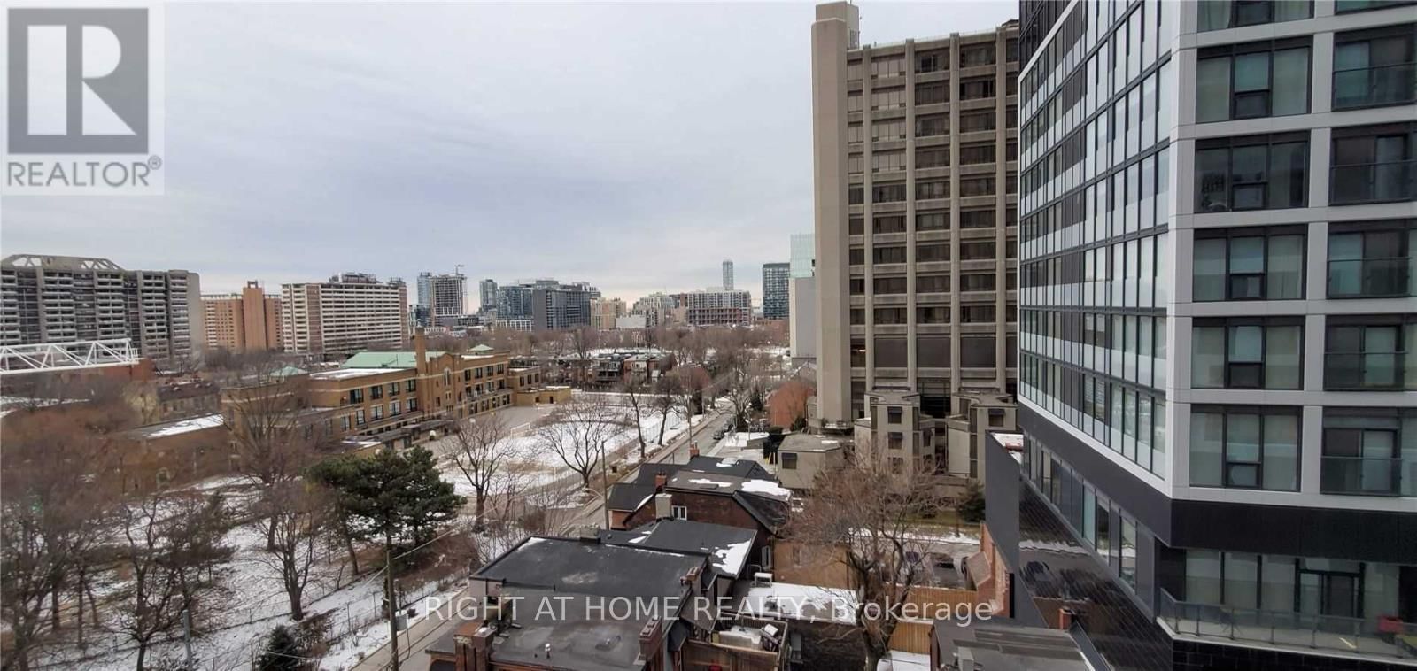 251 Jarvis Street, Unit 818