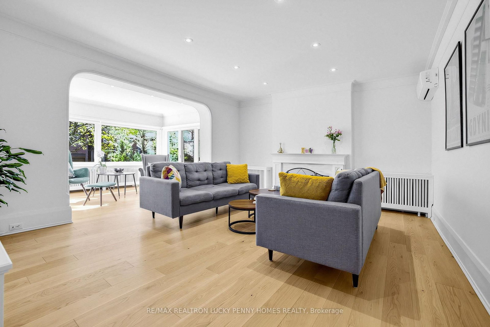 96 Whitehall Road • Toronto, ON photo 6