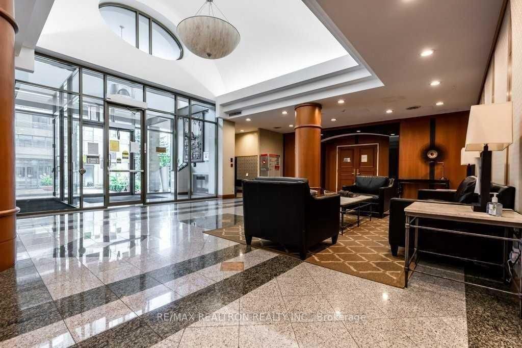 260 Doris Avenue, Unit 1606