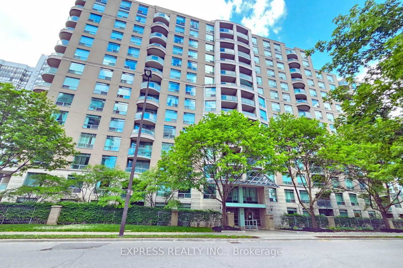 900 - 8 Pemberton Avenue