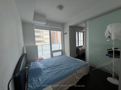 Unit 701 — 1080 Bay Street — photo 4