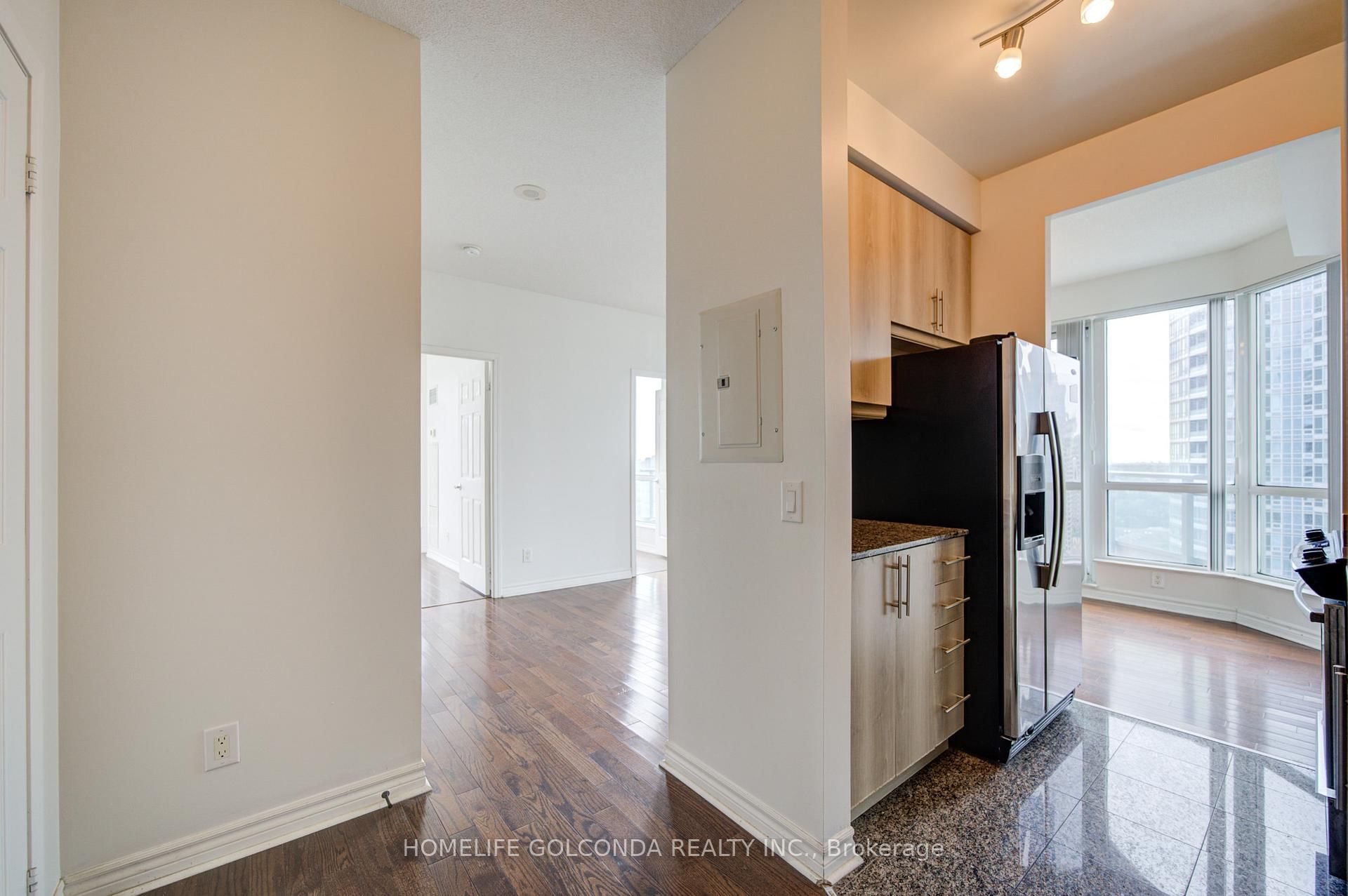18 Holmes Avenue, Unit 1803