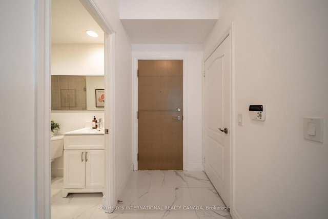 809 - 319 Merton Street
