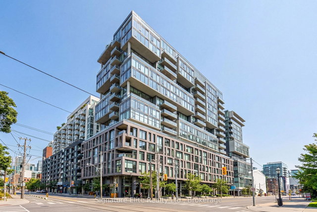 1316 - 111 Bathurst Street