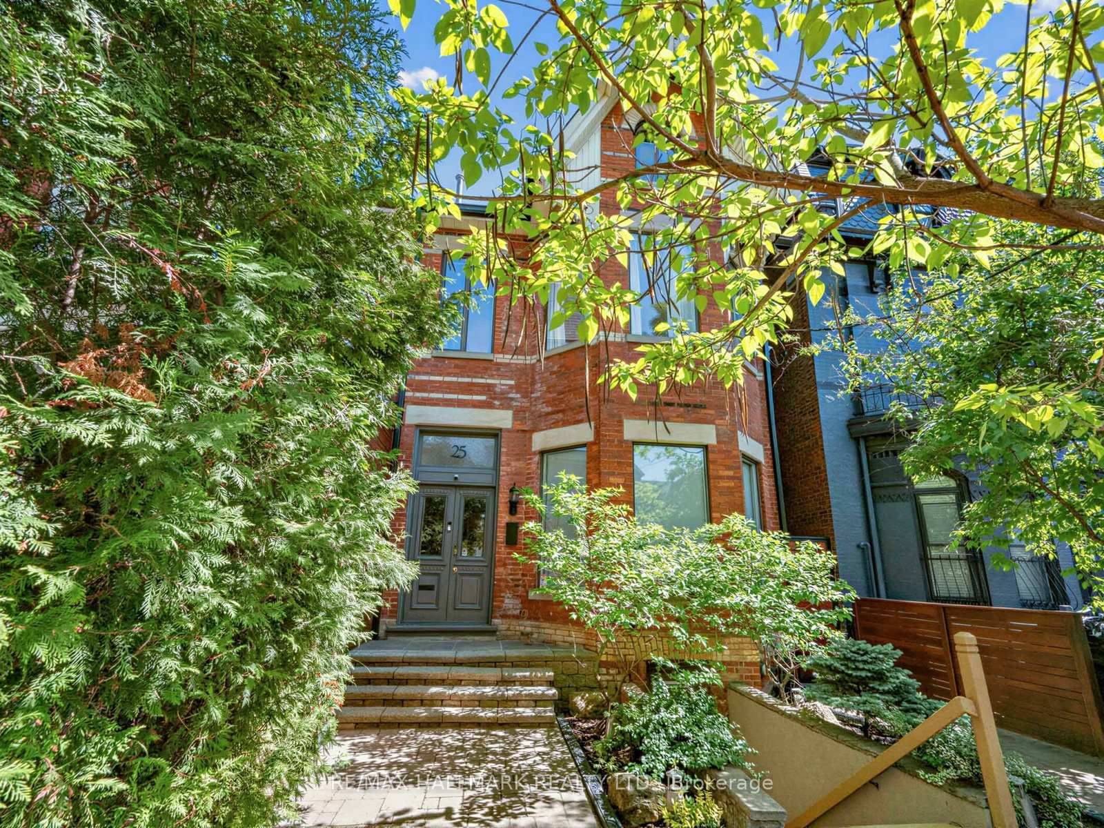 25 Grange Avenue, Toronto, ON, photo 3