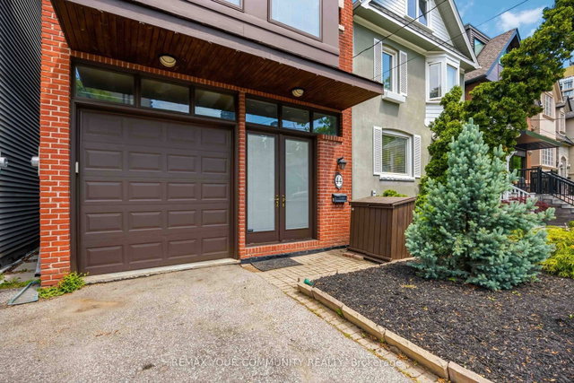 44 Castlefield Avenue