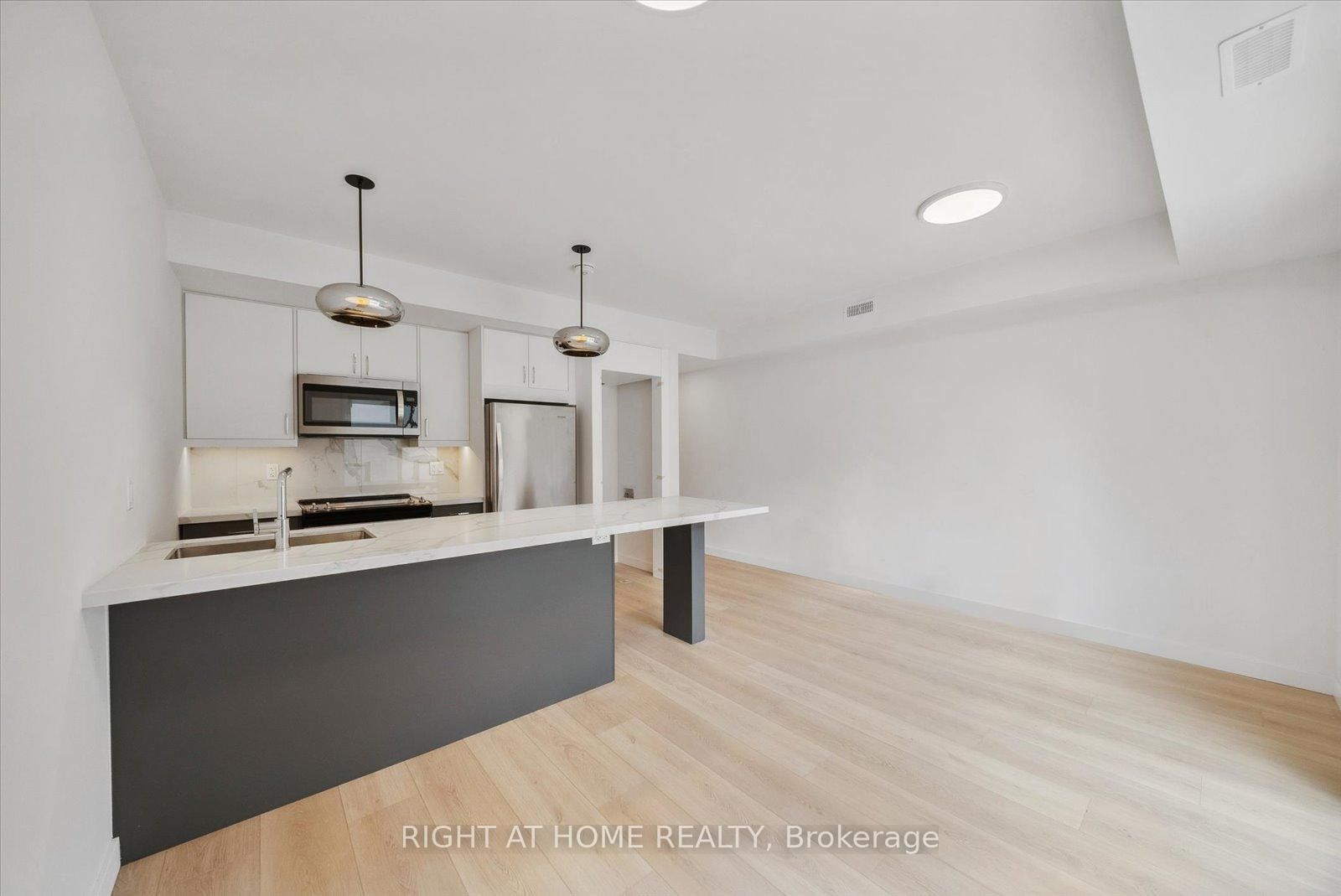 2-367 Howland Avenue, Toronto, ON, photo 3