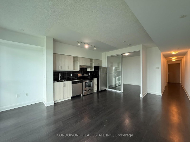 1418 - 160 Vanderhoof Avenue