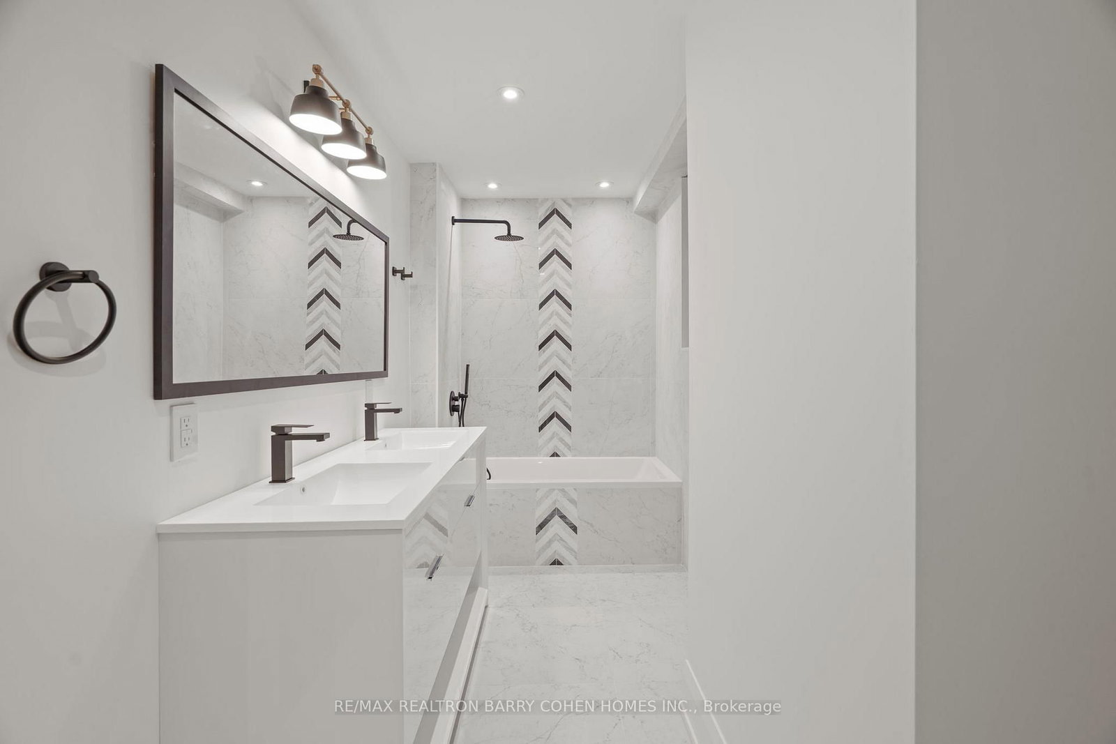 231 Macpherson Avenue • Toronto, ON photo 36