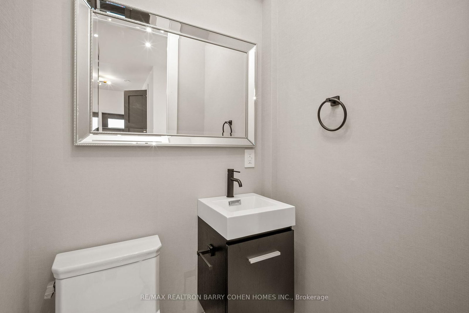 231 Macpherson Avenue • Toronto, ON photo 38