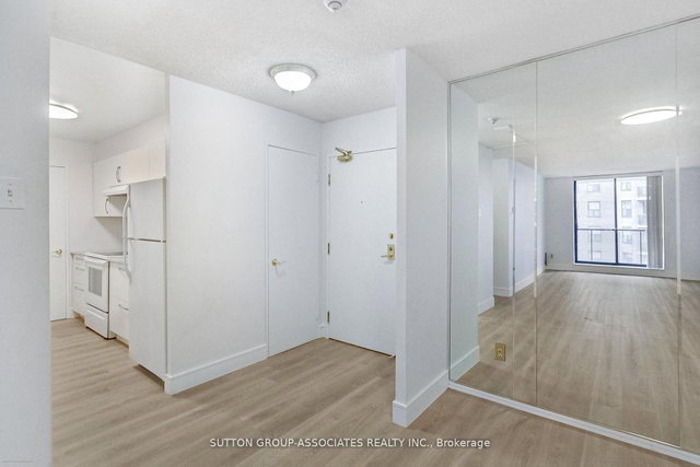 804 - 250 Jarvis Street