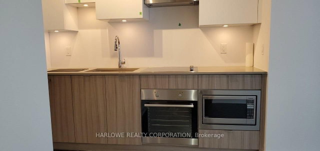 3006 NT - 99 Broadway Avenue