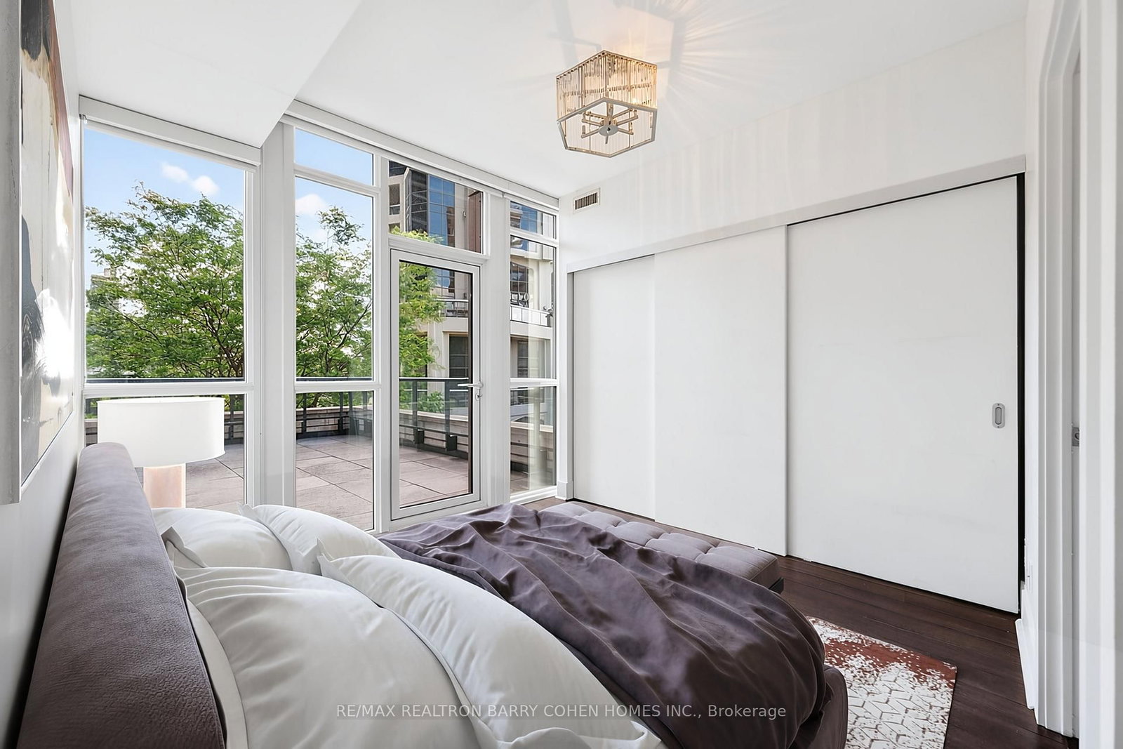 32 Davenport Road • #303 • Toronto, ON photo 11