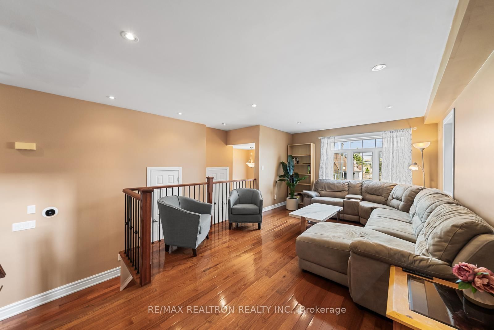 51 Rogers Road, Toronto, ON, photo 5