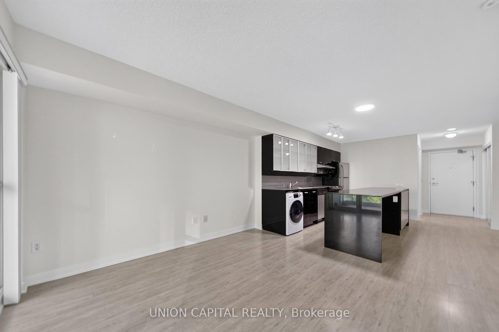 15 Singer Court • #315 • Toronto, ON photo 25