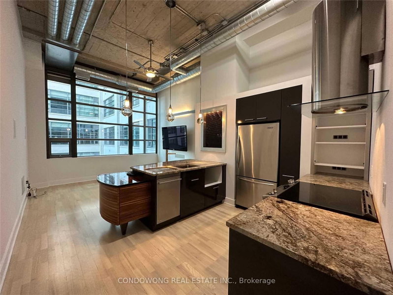 331 - 637 Lake Shore Boulevard W
