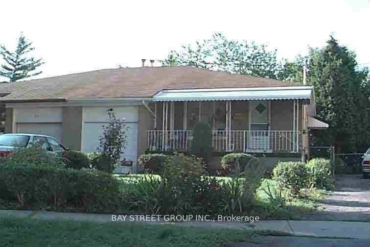 Lower - 73 Regatta Crescent
